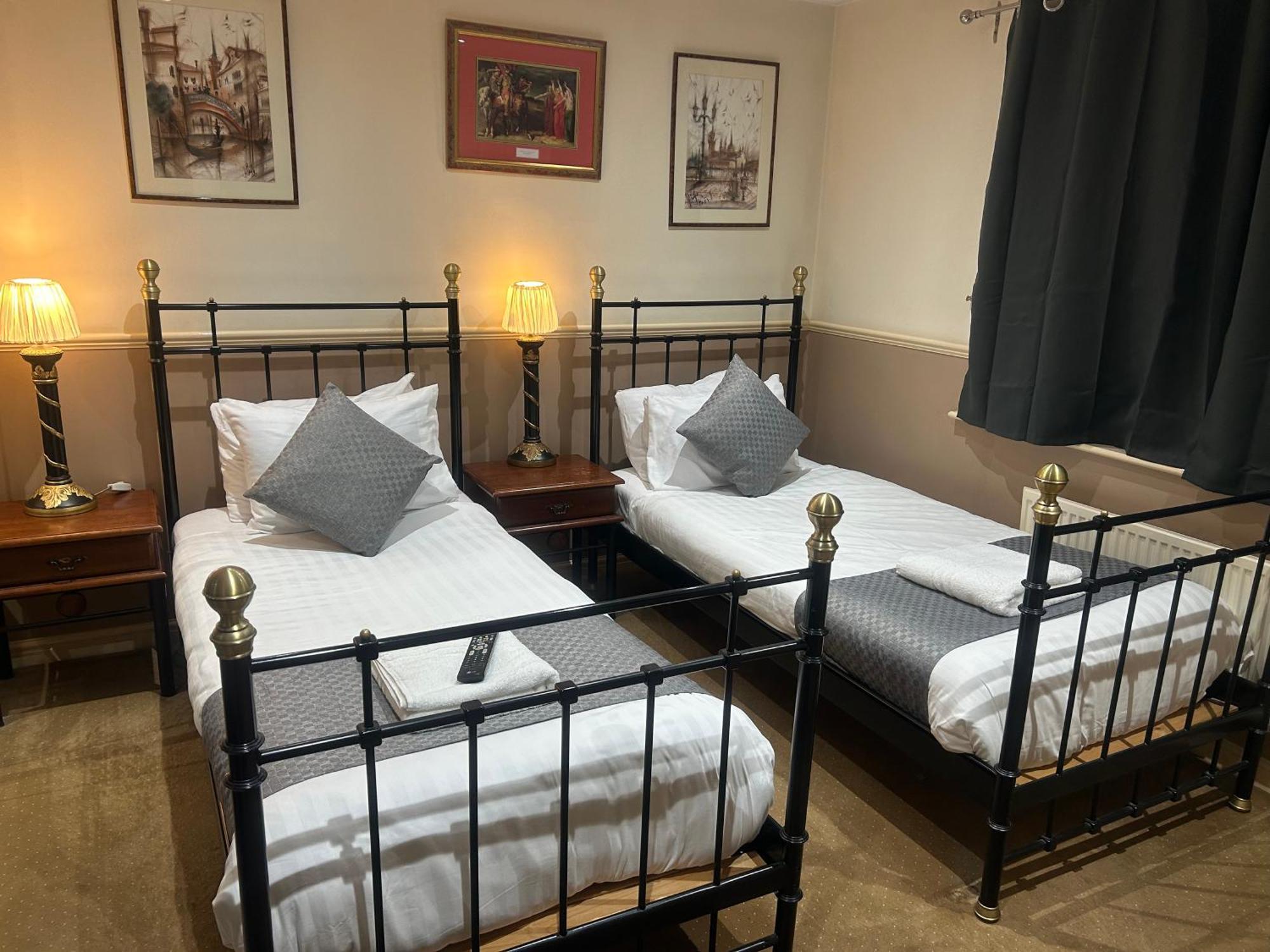 Arden Guest House B&B - Nec Birmingham - Birmingham Airport บิกเกนฮิลล์ ภายนอก รูปภาพ