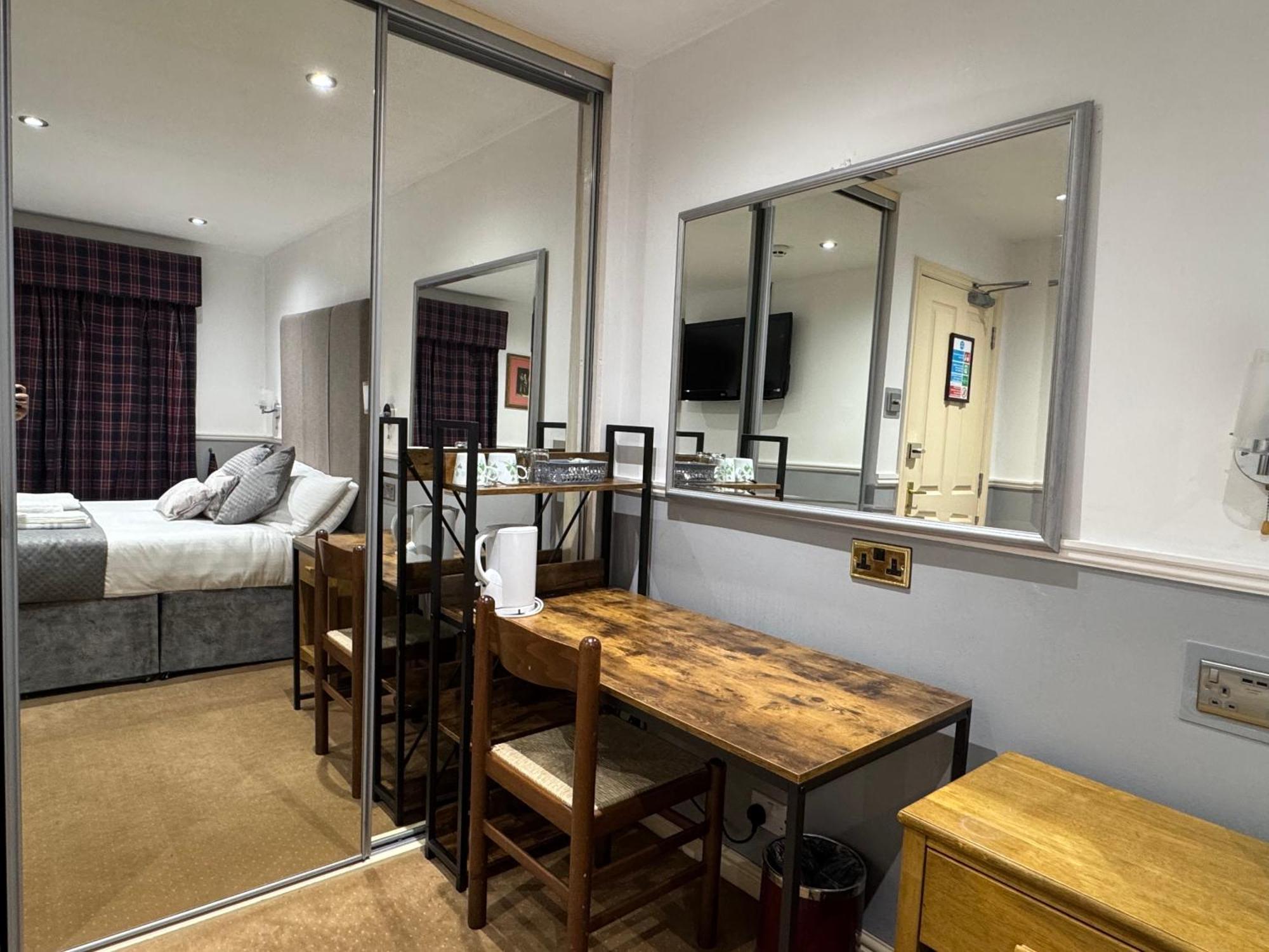 Arden Guest House B&B - Nec Birmingham - Birmingham Airport บิกเกนฮิลล์ ภายนอก รูปภาพ