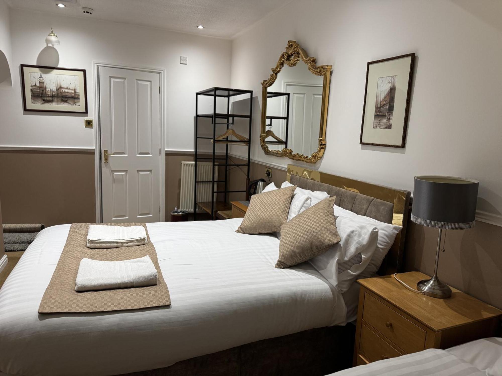 Arden Guest House B&B - Nec Birmingham - Birmingham Airport บิกเกนฮิลล์ ภายนอก รูปภาพ